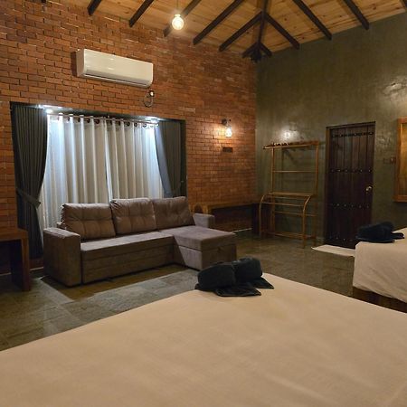 Ceylon Resort Wilpattu Bagian luar foto
