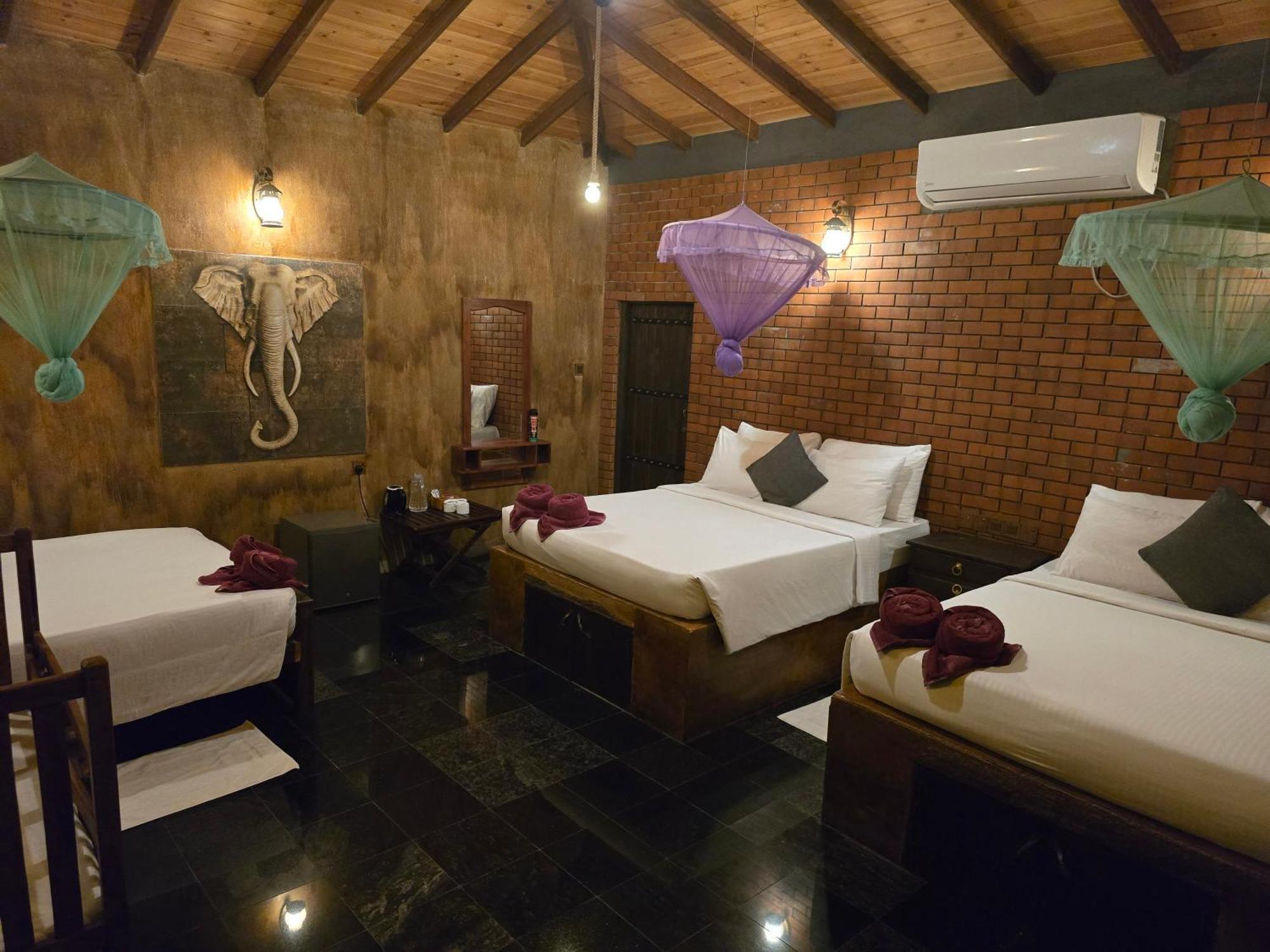 Ceylon Resort Wilpattu Bagian luar foto