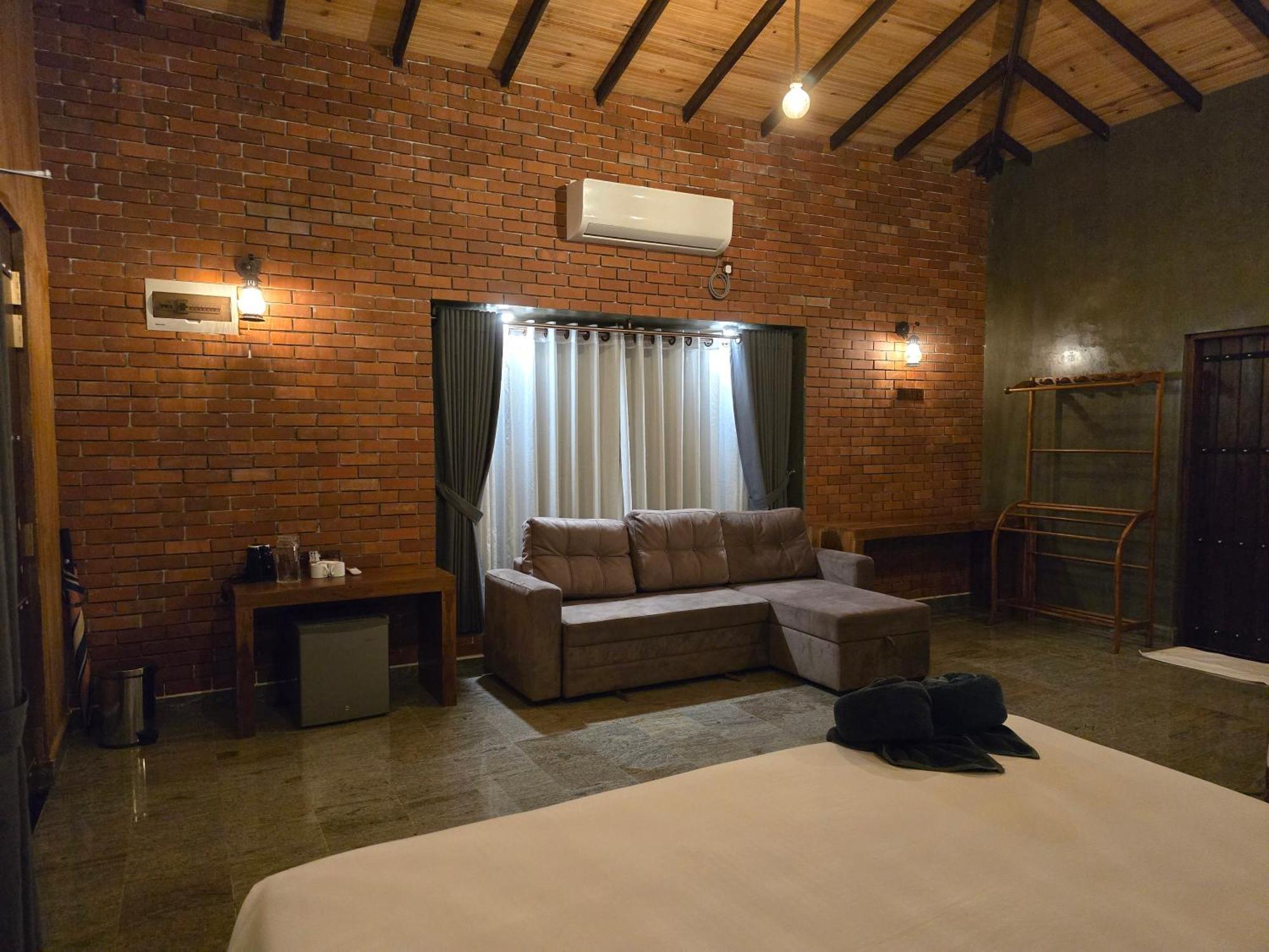Ceylon Resort Wilpattu Bagian luar foto
