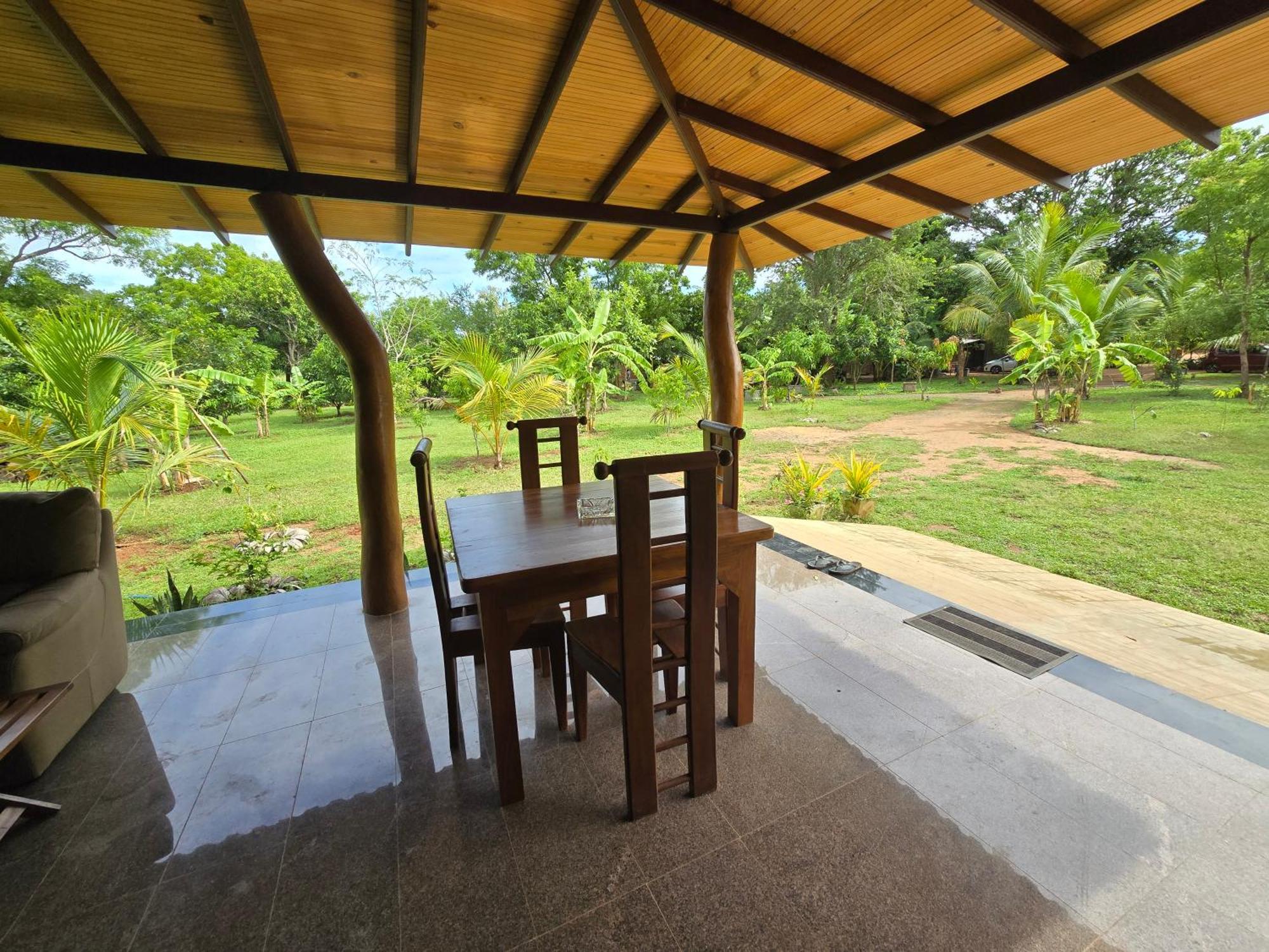 Ceylon Resort Wilpattu Bagian luar foto